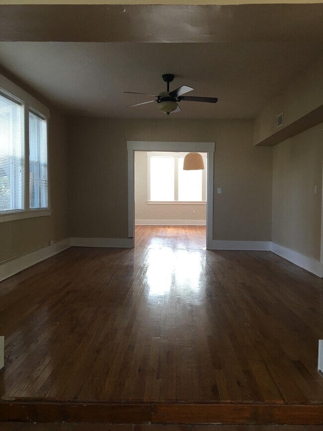 Foto del edificio - 3485 Chase Ave