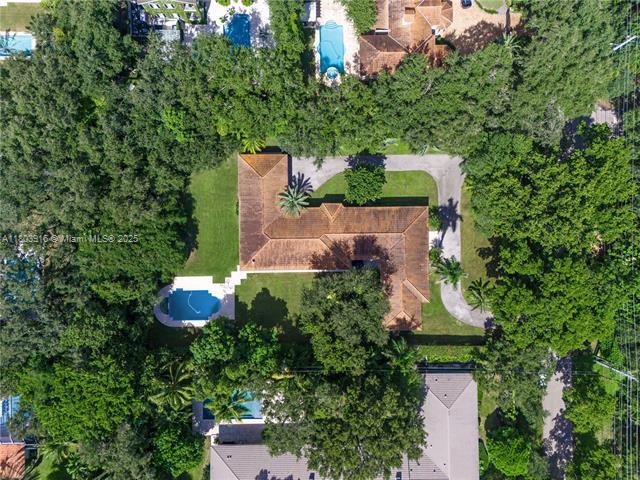 Building Photo - 7020 Almansa St