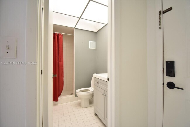 Foto del edificio - 20741 NE 4th Ct