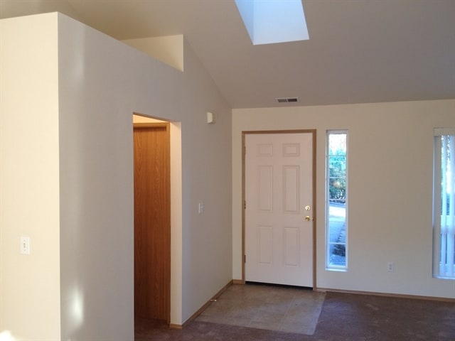 Building Photo - 1030 200th St Ct E