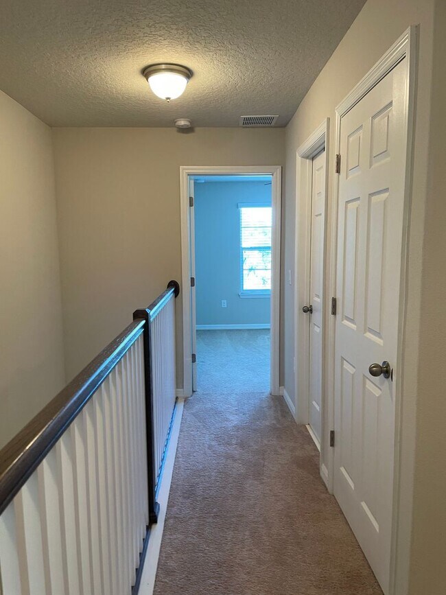 Foto del edificio - 3Bdrm 2.5 Bath 2-Car garage ---- Tapestry ...