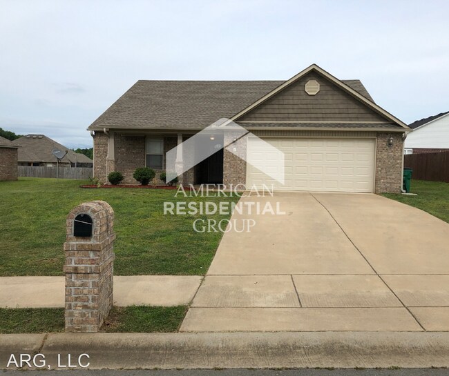 3 Br 2 Bath House 8 Bristol Drive House For Rent In Cabot Ar Apartments Com