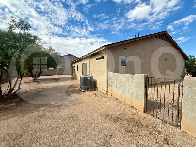 Building Photo - 6351 W Royal Fern Dr