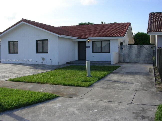 Building Photo - 14765 Kendale Lakes Blvd