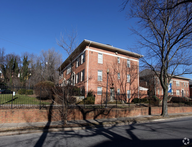 Oxon Run Manor Apartments - Oxon Run View Apartments