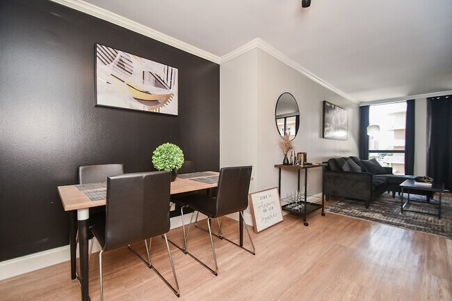 Foto del edificio - 3525 Sage Rd