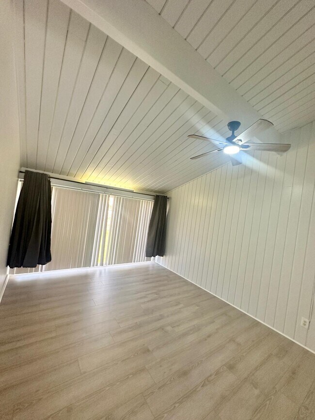 4 Lakeway St, Panorama Village, TX 77304 Townhome Rentals in Panorama