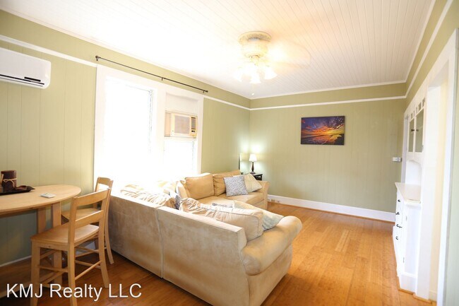 Building Photo - 2 br, 1 bath House - 550 B Malie Place