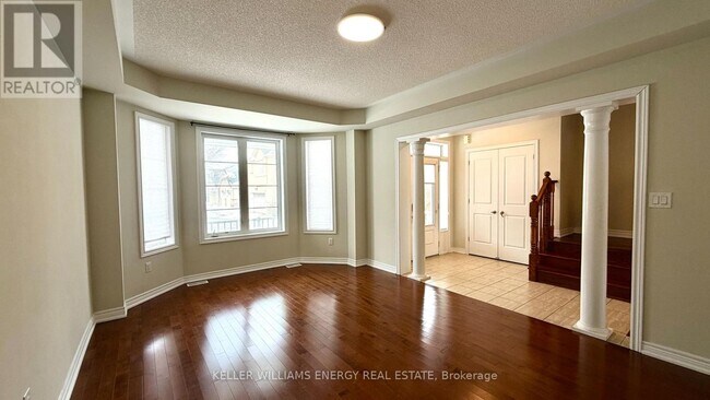 Building Photo - 53 Raven Cross Ave