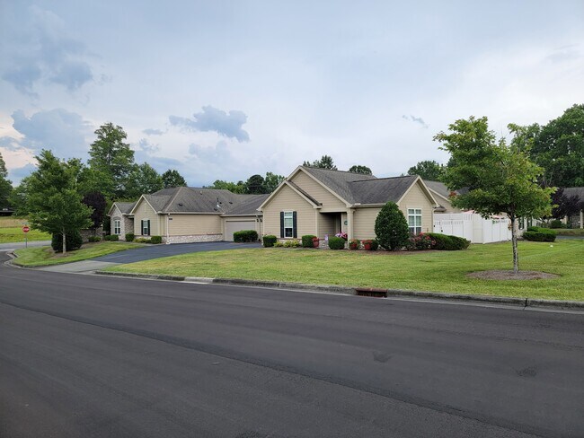Foto del edificio - 103 Culp Hill Dr