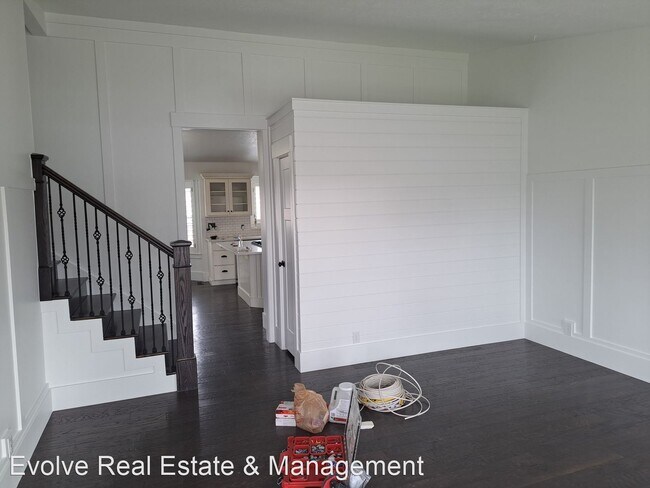 Building Photo - 5 br, 3 bath House - 1170 N Main St