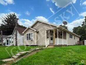 Building Photo - 912 S Macedonia Ave