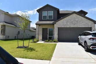 Building Photo - 1811 Legacy Hills Dr