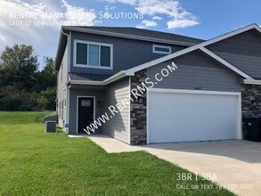 Building Photo - 4407 SE Gemstone Ln