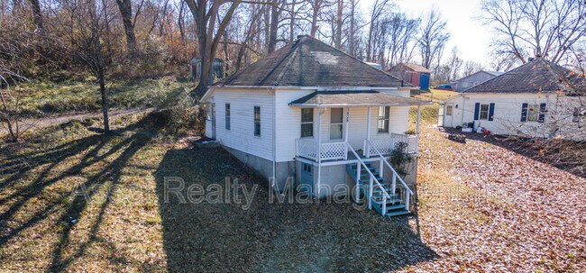Building Photo - 1828 Saylors Ford Rd