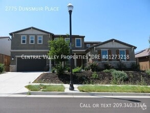 Building Photo - 2775 Dunsmuir Ave