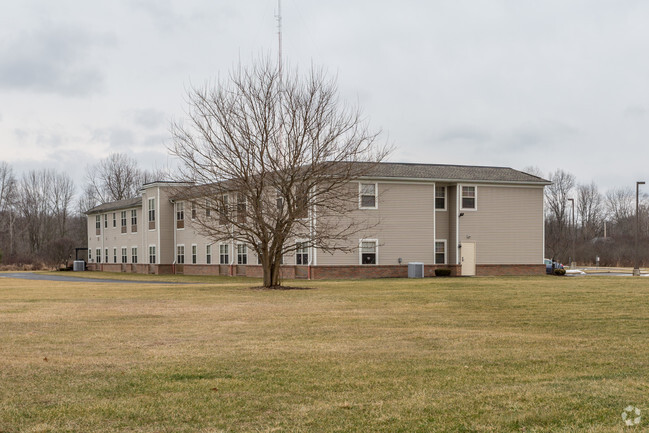 Building Photo - The Manor at Howland Glen