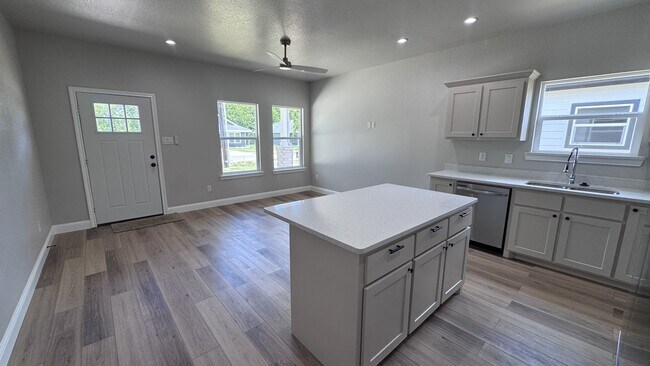 Foto del edificio - 3209 Bourland St