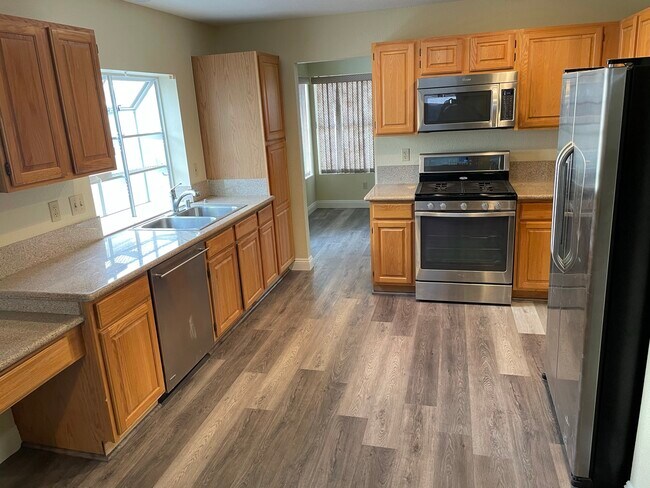 Building Photo - 2039 Angel Falls Dr