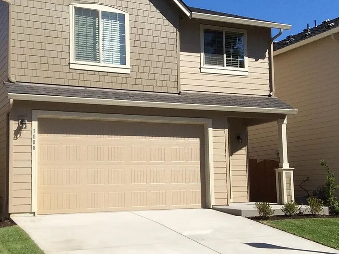 Foto principal - Amazing 3 bedroom home