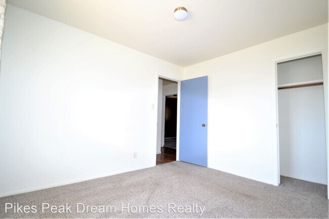 Foto del edificio - 3 br, 1 bath House - 2310 Frontier Drive