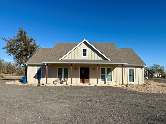 Foto del edificio - 1353 Red Town Rd