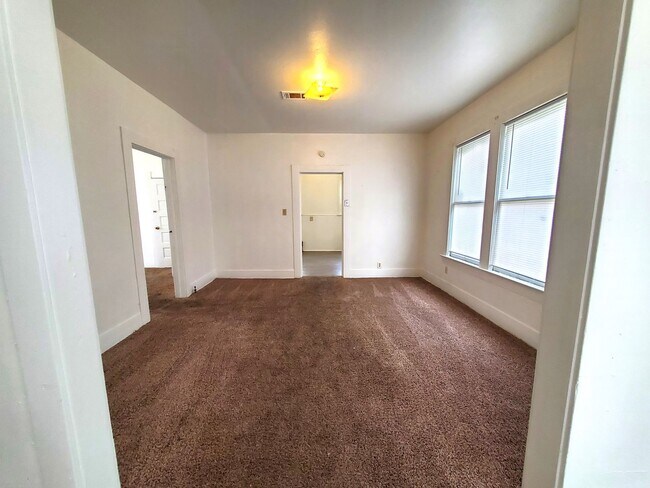 Building Photo - 3350 Highland Ave, Beaumont TX 77705