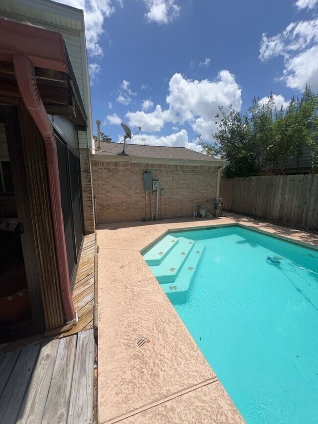 Foto del edificio - 18507 Sweetmeadow Dr