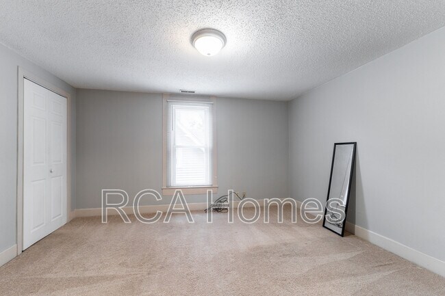 Foto del edificio - 1603 Woodlawn Ave