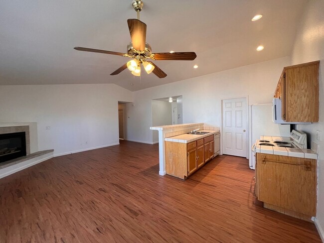 Building Photo - Nice 3-bedroom Fernley Home in Donner Trails