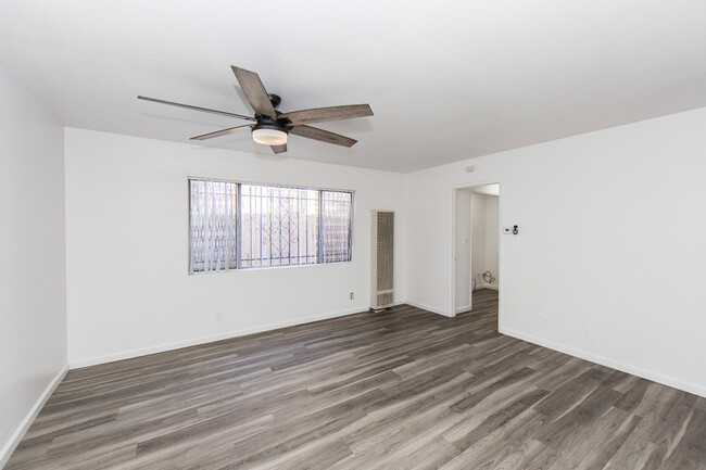 Foto del edificio - 410-1 E 118th St
