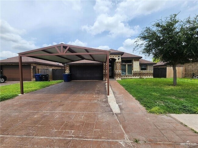 Building Photo - 3012 Guadalupe Ave