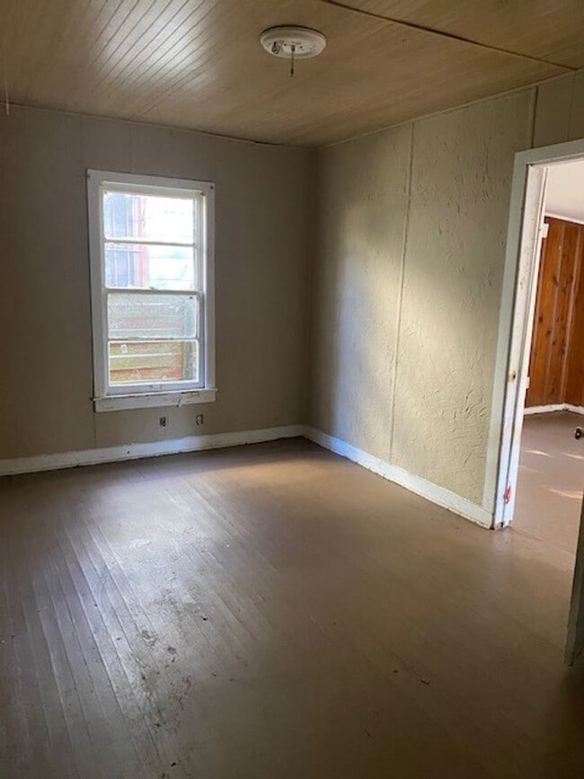 Building Photo - 2627 Morningside Dr