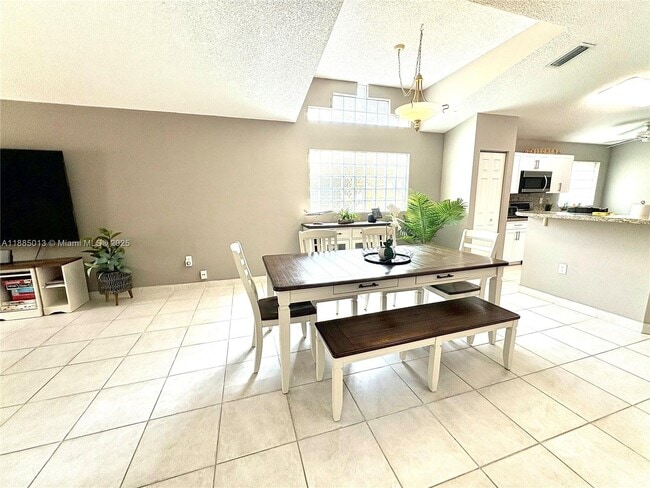 Building Photo - 4128 Sapphire Terrace