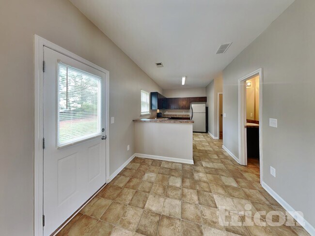 Foto del edificio - 76 Wyndham Ct