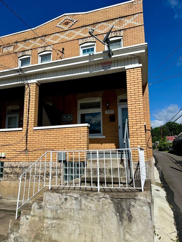 Primary Photo - 1004 11th St