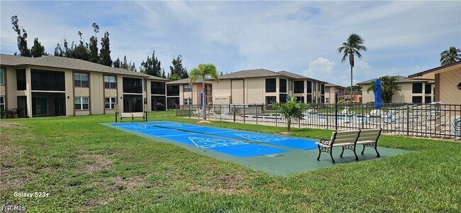 Foto del edificio - 16881 Davis Rd