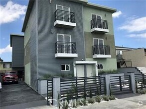 Building Photo - 20520 S Western Ave
