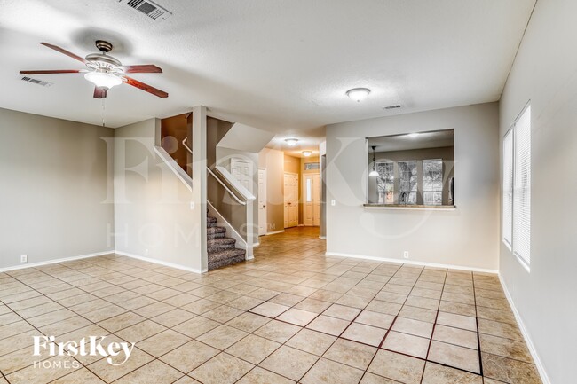 Building Photo - 6331 Scotchwood Dr