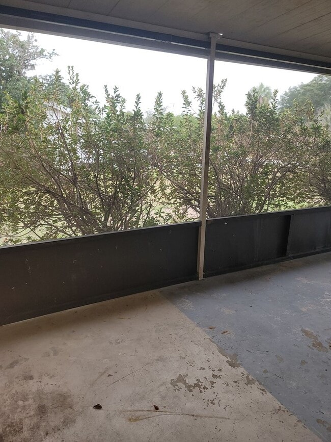 Building Photo - 2 Bedroom Mobile Home