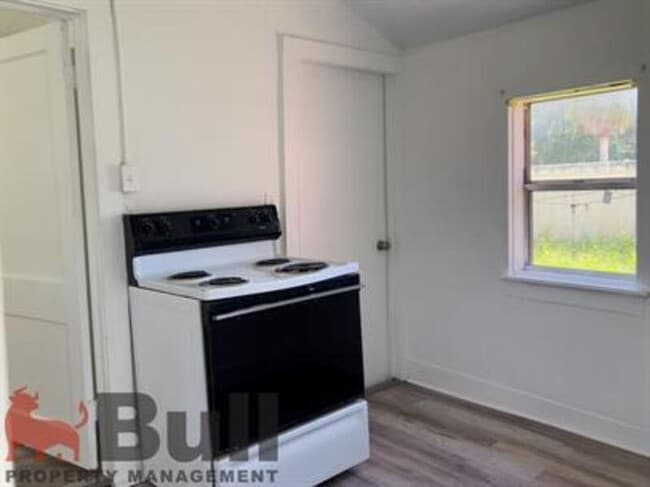 Photo - 601 N Emory Ave House