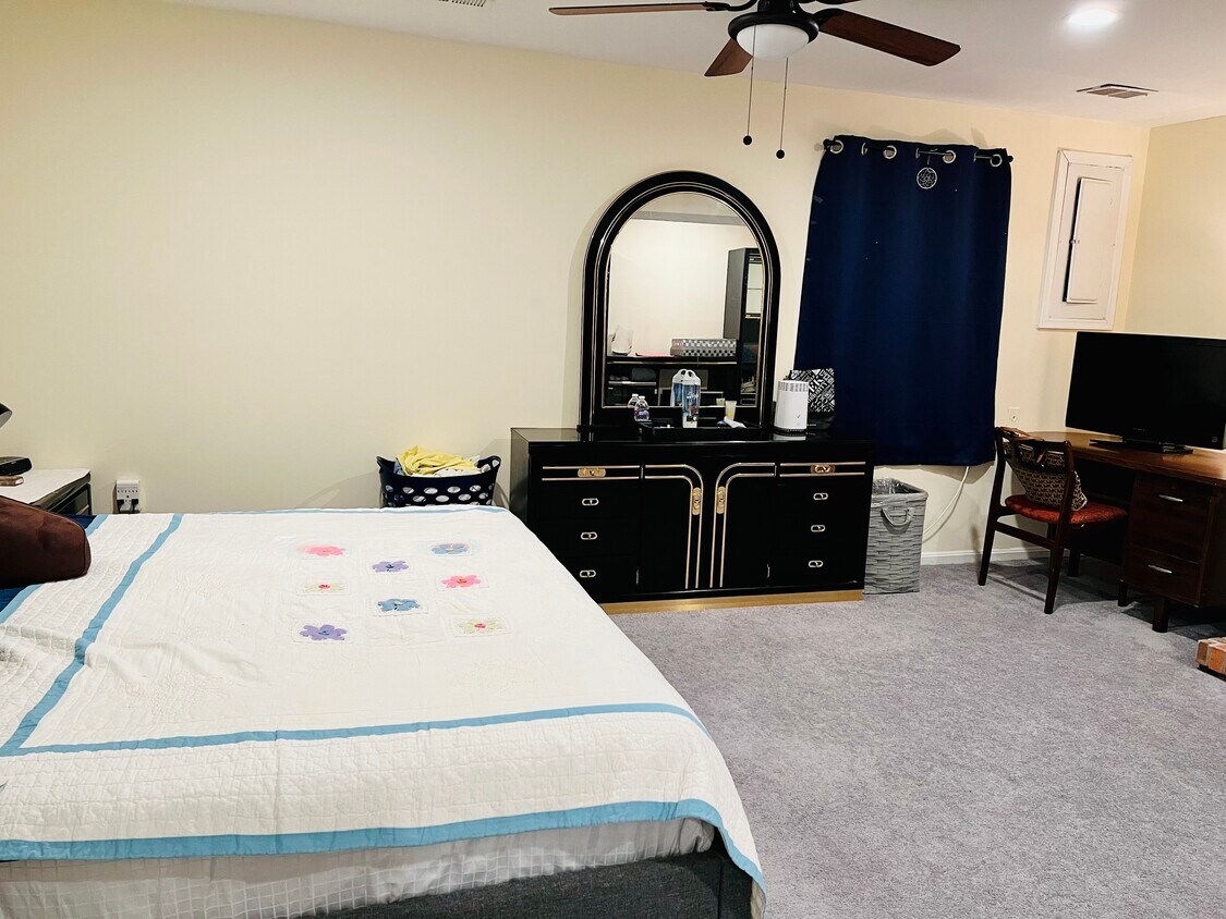 5504 Lakewhite Ct, Fairfax, VA 22032 Townhouse for Rent in Fairfax, VA