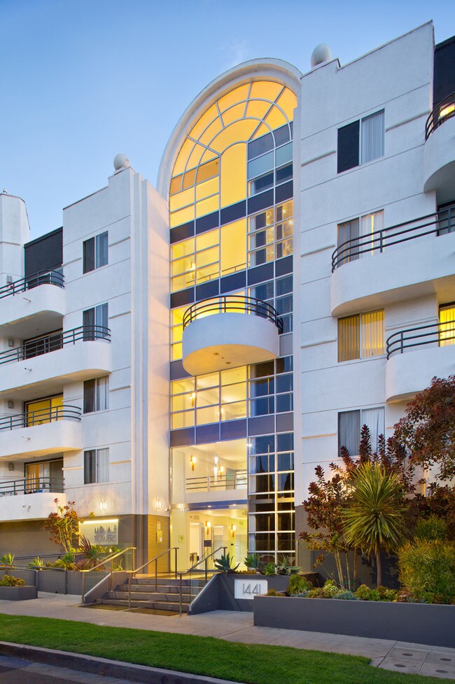 Midvale Towers Apartments Los Angeles, CA