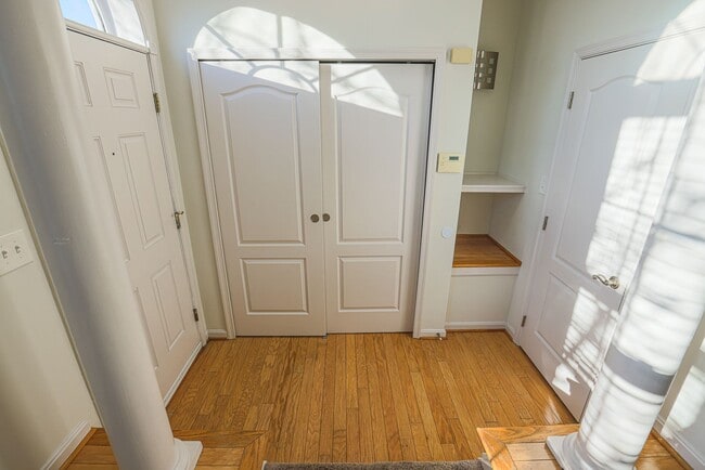 Photo - 641 Kirkcaldy Wy House