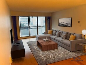 Building Photo - 1331 Fir St