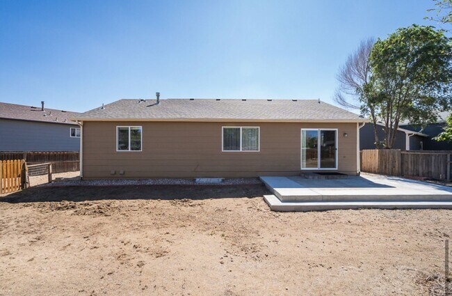 Foto del edificio - Beautiful 4 Bedroom 2  Bath Ranch Style Home!