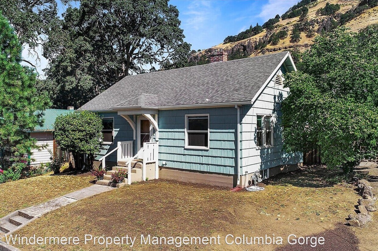 3 br, 2 bath House 520 E Steuben St House Rental in Cook, WA