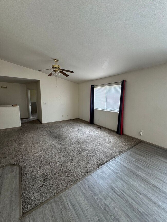Foto del edificio - Willowbrook Home 3 Bedroom
