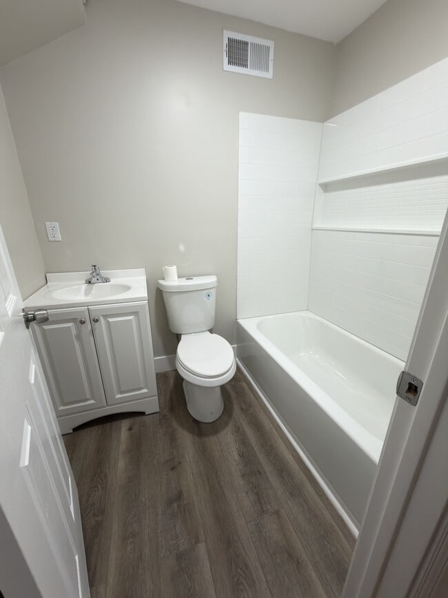 Building Photo - 108 Wetmore Park