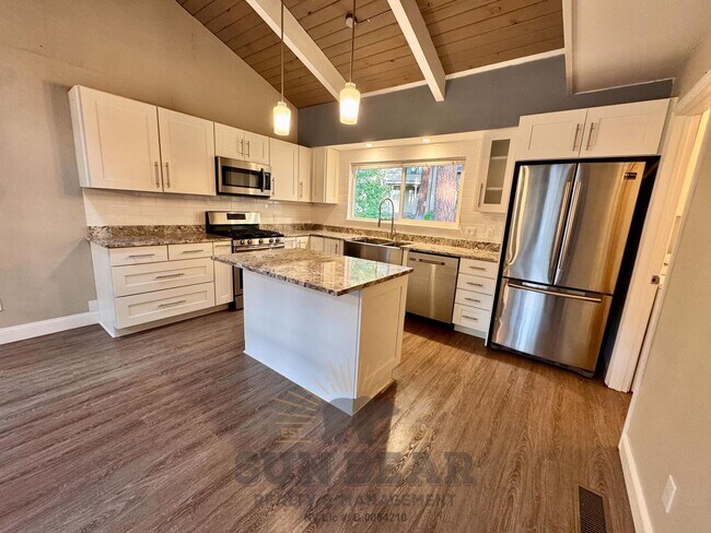 Foto del edificio - 3 Bedroom!  Dog Friendly!